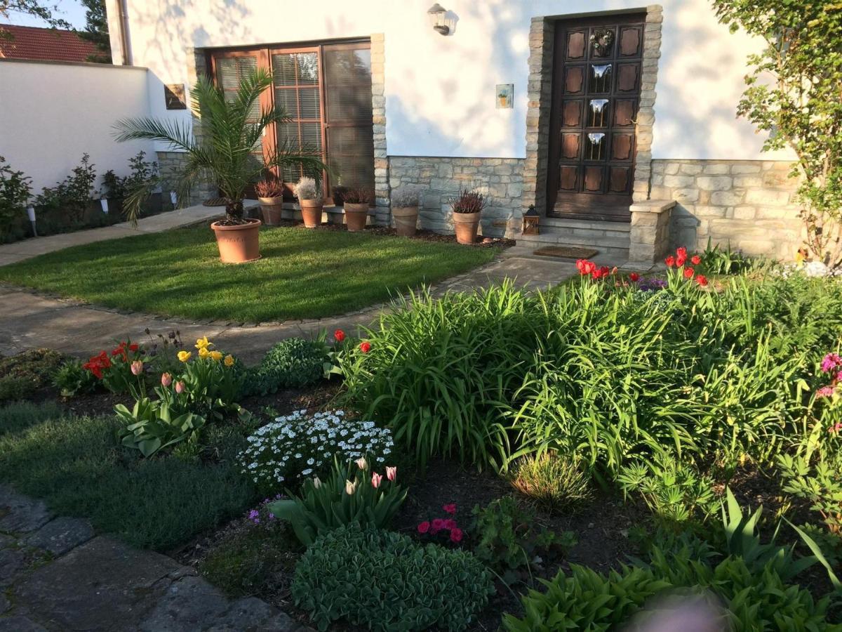 Ferienwohnung "Am Geiseltal" Мерзебург Екстериор снимка